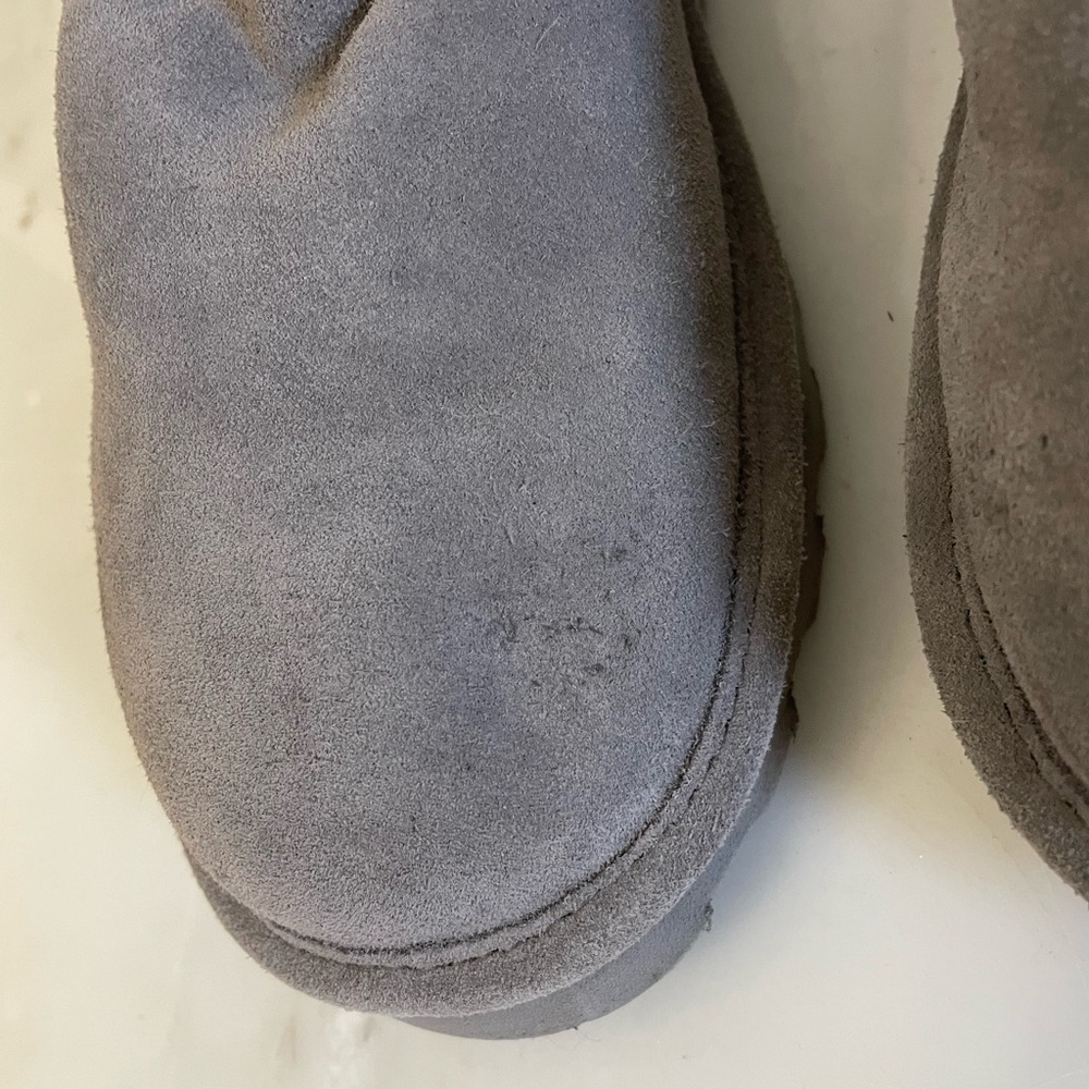 BearPaw, women’s size 10 gray sheepskin suede leather fleece line comfort boots - Picture 4 of 15